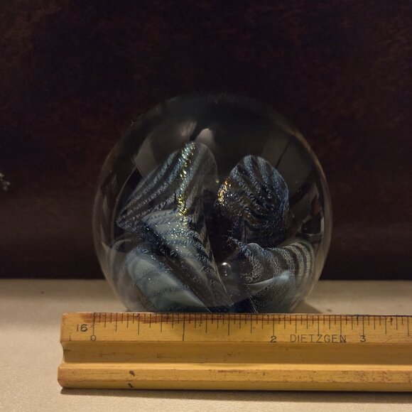 ROBERT EICKHOLT Signed 1983 Art GLASS Paperweight Blue Iridescent. - Picture 9 of 15